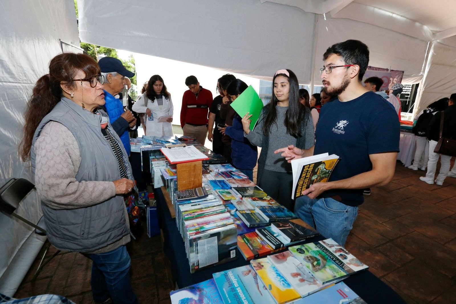 En marcha la Primera Feria del Libro de la Salud